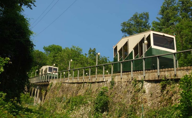 Sacro-Monte-funicolare